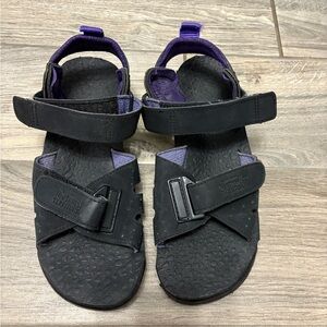 Northwest Territory Black and Purple Women's Sandals